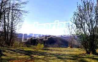 Парцел в Ловеч, Троян
