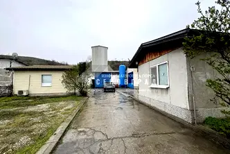 Промишлена сграда в Пловдив, Асенов