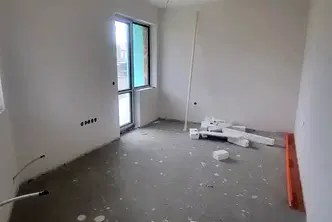 Тристаен апартамент в Плевен, Широк център