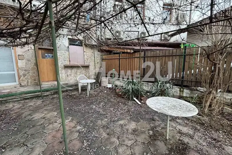 Venue in Pernik, Centyr