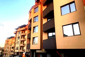 Тристаен апартамент в Плевен, Широк център