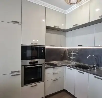 Снимка 5 — Двустаен апартамент с морска панорама в Бриз, Варна