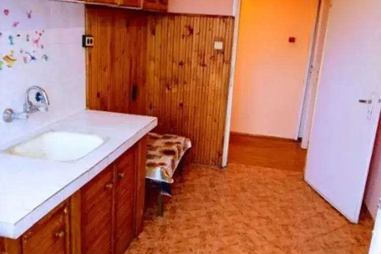 4-bedroom apartment in Shumen, Boyan Bylgaranov 1