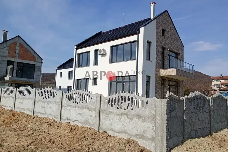 Къща в Бургас, с. Кошарица