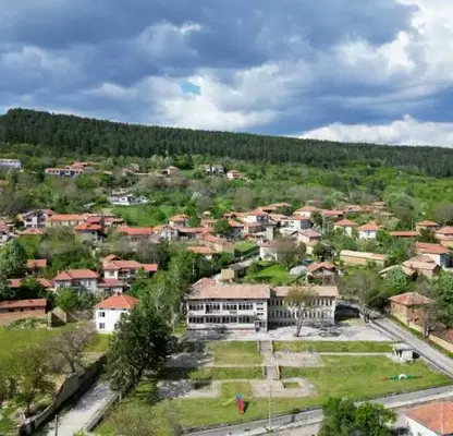 Снимка 3 — Къща в Габрово, Севлиево