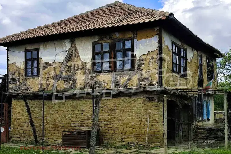 Къща в Габрово, с. Буря