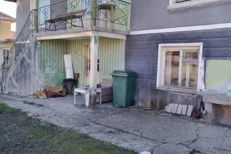 Къща в Пловдив, с. Долнослав
