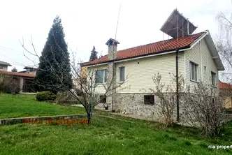 Къща в София, Долна баня