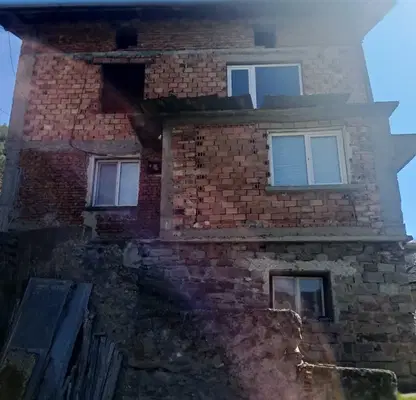Снимка 3 — Къща в София, Своге