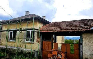 Къща в София, с. Скравена