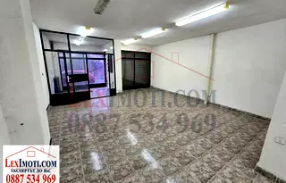Магазин в Русе, Широк център