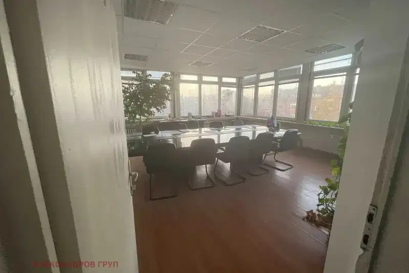 Office in Sofiya, Centyr