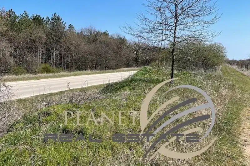 Plot in Varna, Priboi