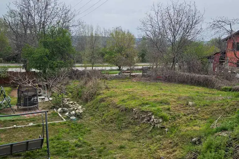 Парцел в Плевен, Сторгозия