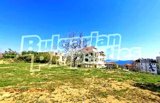 Парцел във Варна, Бяла