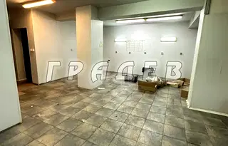 Промишлена сграда в Русе, Широк център