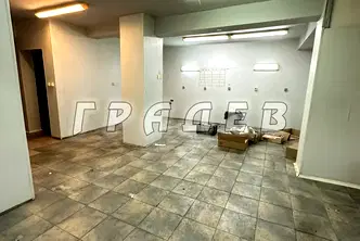 Промишлена сграда в Русе, Широк център