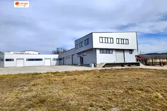 Промишлена сграда в Перник, Брезник