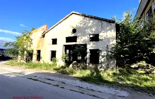 Промишлена сграда в Пловдив, с. Ведраре