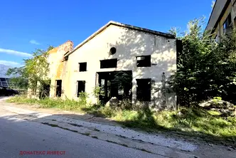 Промишлена сграда в Пловдив, с. Ведраре
