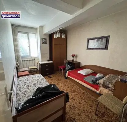 Снимка 4 — Тристаен апартамент в Русе, Център