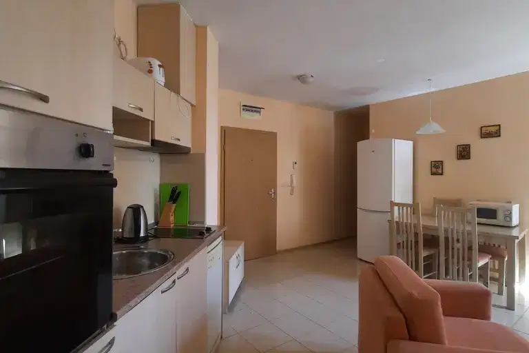 3-bedroom apartment in Oblast Dobrich, Rogachevo