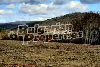 Земеделски имот в Ловеч, Троян
