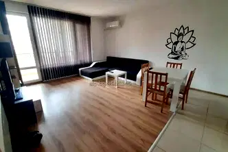 Двустаен апартамент в Бургас, Център
