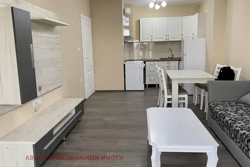 Двустаен апартамент в Пловдив, Тракия