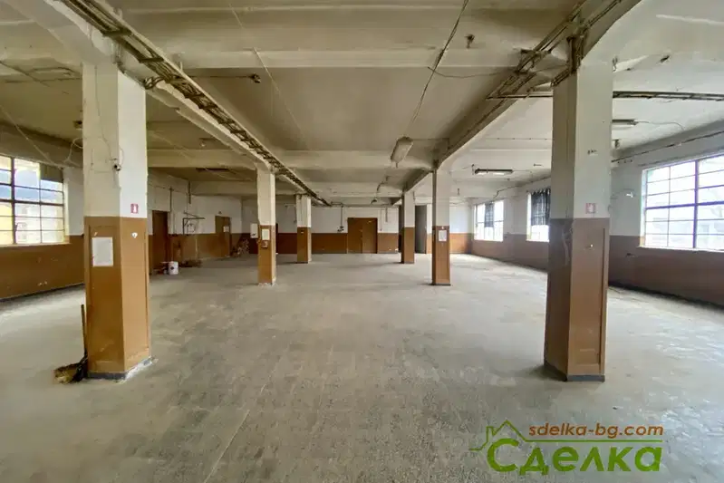 Industrial Building in Gabrovo, Promishlena Zona