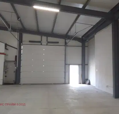 Photo 2 — Warehouse in Shumen, Dobrudjanski
