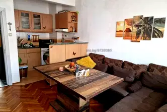 Тристаен апартамент в Бургас, Център