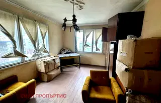 Етаж от къща в Благоев, Широк център