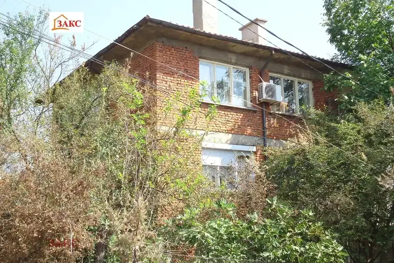 House in Kyrdjali, Centyr