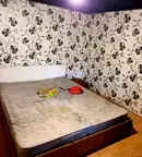 Къща в Раз, Промишлена зона - Запад