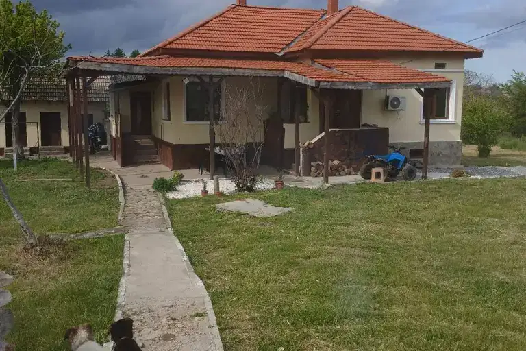 House in Oblast Dobrich, Spasovo