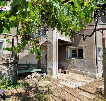 Снимка 4 — Къща в Кюстендил, с. Кременик