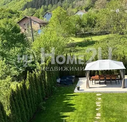 Photo 3 — House in област София, Pravec