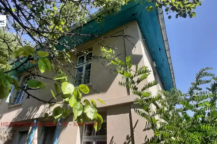 Къща във Велико Търново, Елена