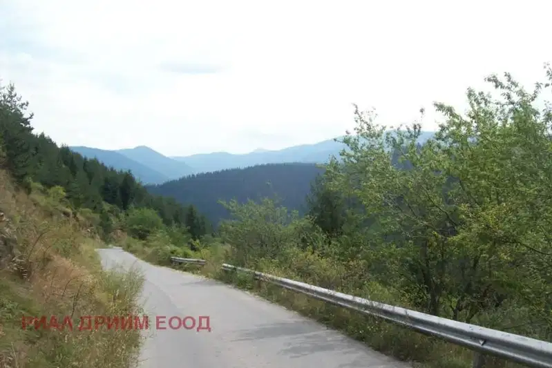 Земеделски имот в Смолян, с. Зорница
