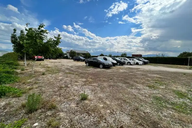 Парцел в Пазарджик, Изток