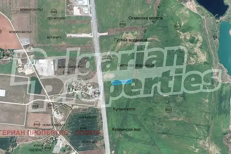 Парцел в София, Враждебна