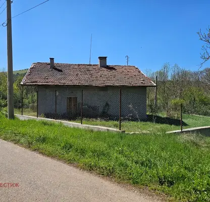 Photo 2 — Plot in Oblast Pernik, Sadovik