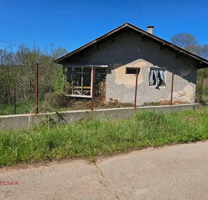 Photo 3 — Plot in Oblast Pernik, Sadovik