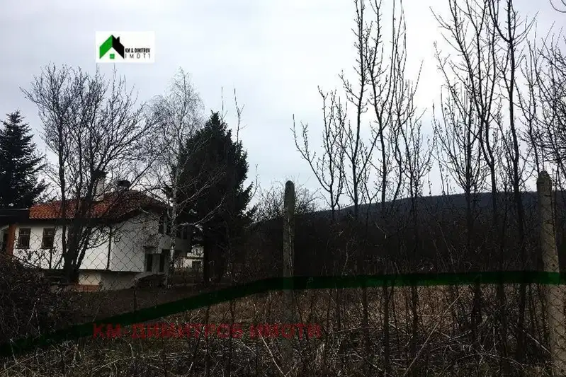 Парцел в Шумен, Нови пазар