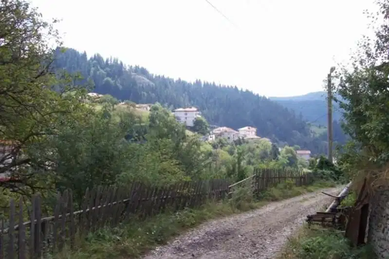 Plot in Oblast Smolyan, Momchilovci