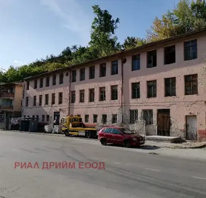 Снимка 2 — Промишлена сграда в Смолян, Устово