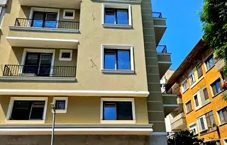 Тристаен апартамент с две тераси в Център, Пловдив