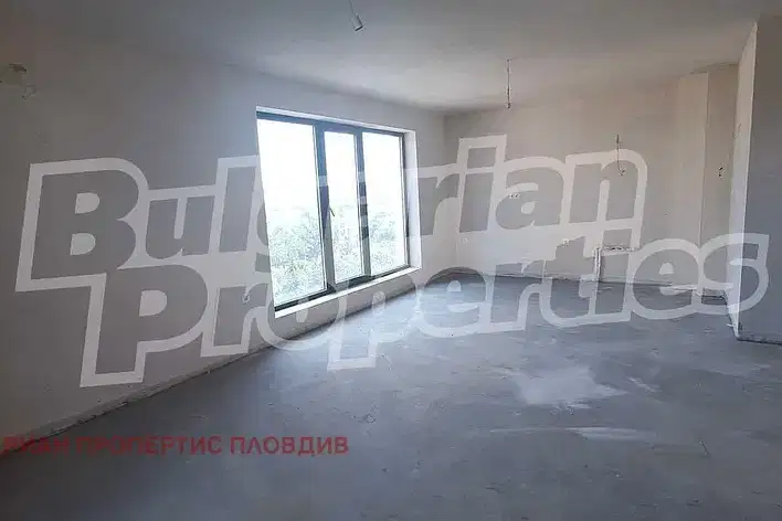 Тристаен апартамент в Пловдив, Кършияка