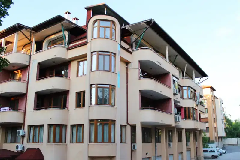 Многостаен апартамент в София, Горна баня